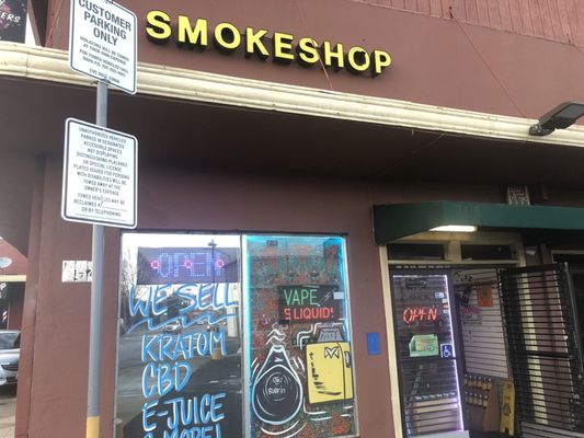 Starbuzz Smoke Shop, 668 Soscol Ave, Napa, CA 94559, United States