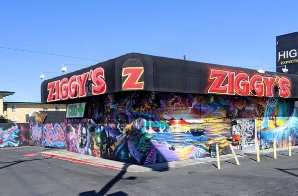Ziggy’s Smoke Shop, 15451 Beach Blvd, Westminster, CA 92683, United States