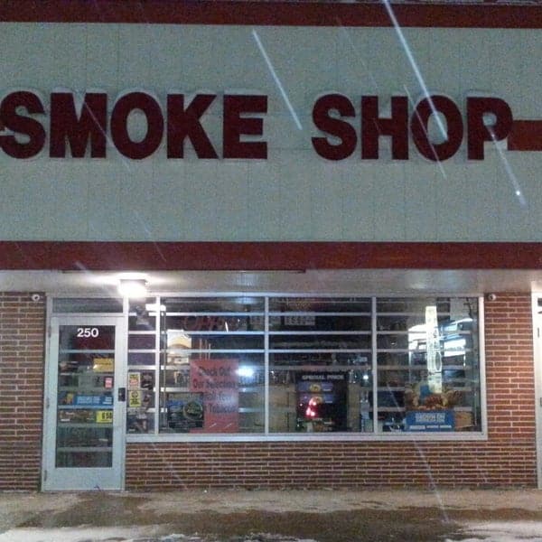 Bloomington Smoke Shop, 250, 3559, 3701 W Old Shakopee Rd, Minneapolis, MN 55431, United States