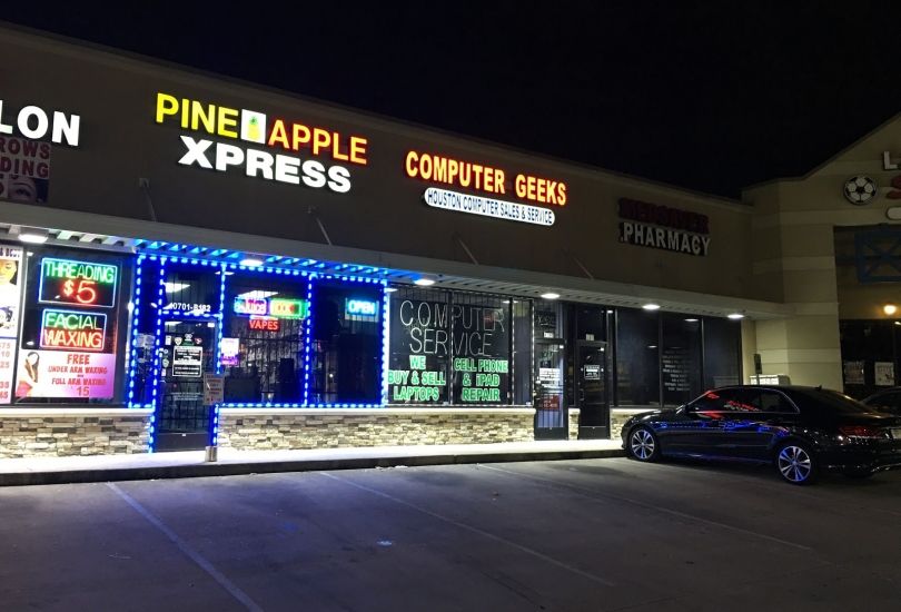 Pine-Apple Xpress Smoke Shop,10701 W Bellfort Ave b182, Houston, TX 77099, United States 